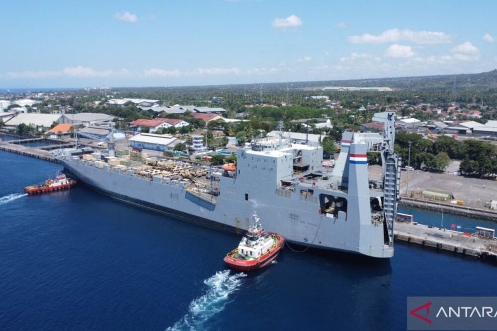  Kapal Amerika Serikat MV Cape Hudson Sandar di Banyuwangi