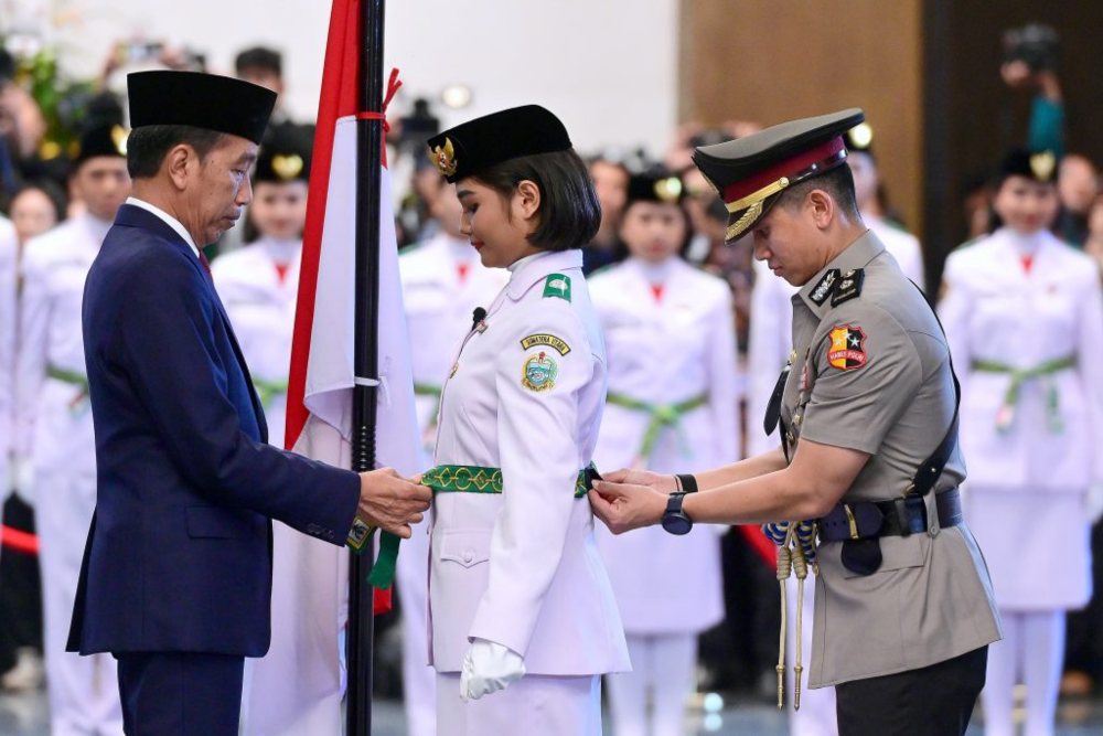  Jokowi Kukuhkan 76 Anggota Paskibraka di IKN, Ini Daftar Namanya