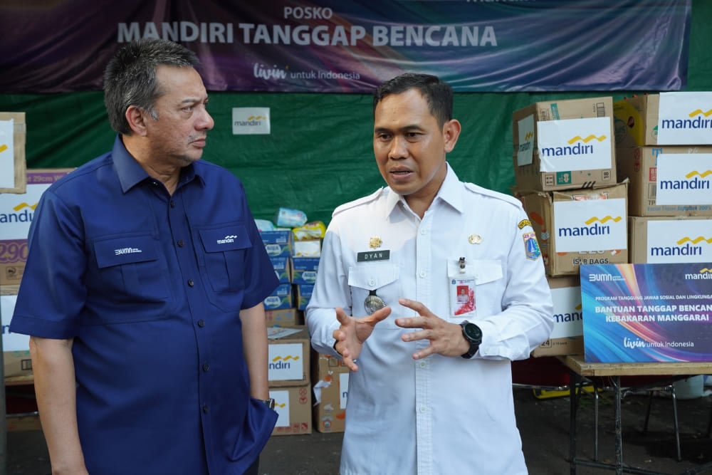  Sigap! Bank Mandiri Berikan Bantuan untuk Korban Kebakaran di Manggarai