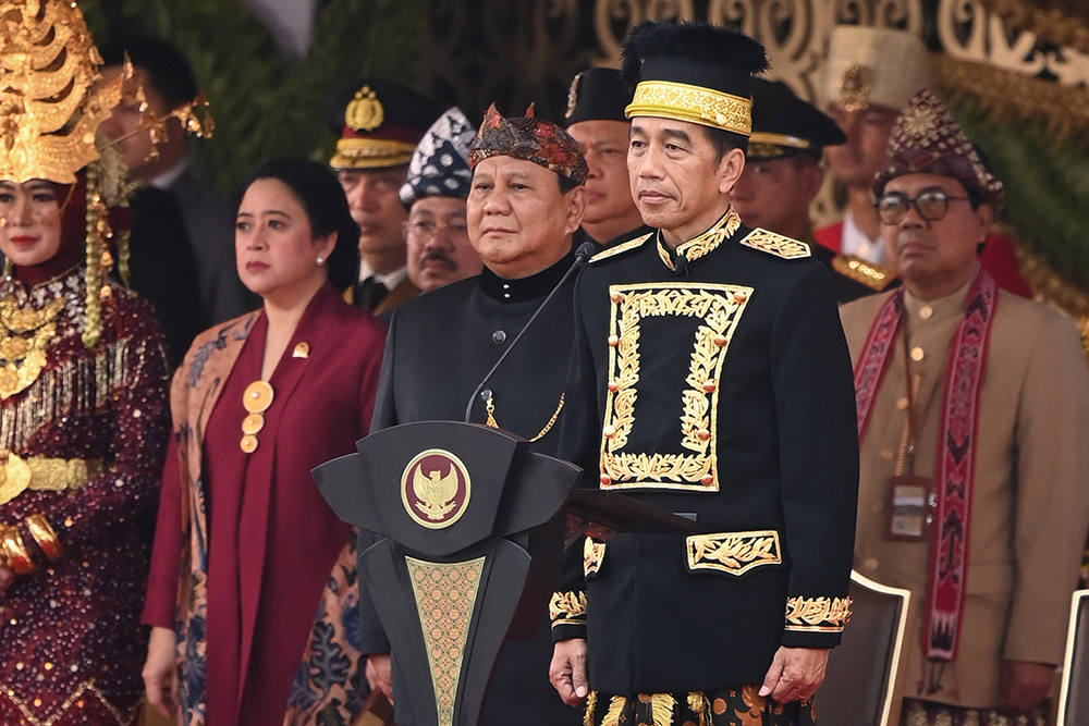  Berbaju Adat Kaltim dan Betawi, Jokowi-Prabowo Pimpin Upacara HUT ke-79 di IKN