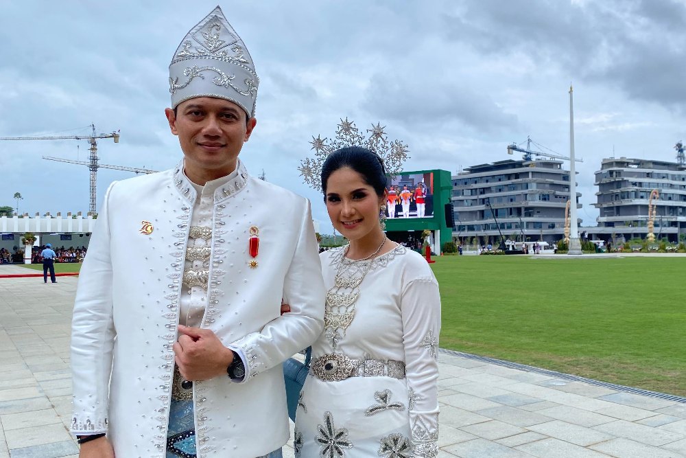 Foto AHY & Annisa Pohan Pakai Baju Adat saat HUT RI di IKN, Bak Pengantin Baru!