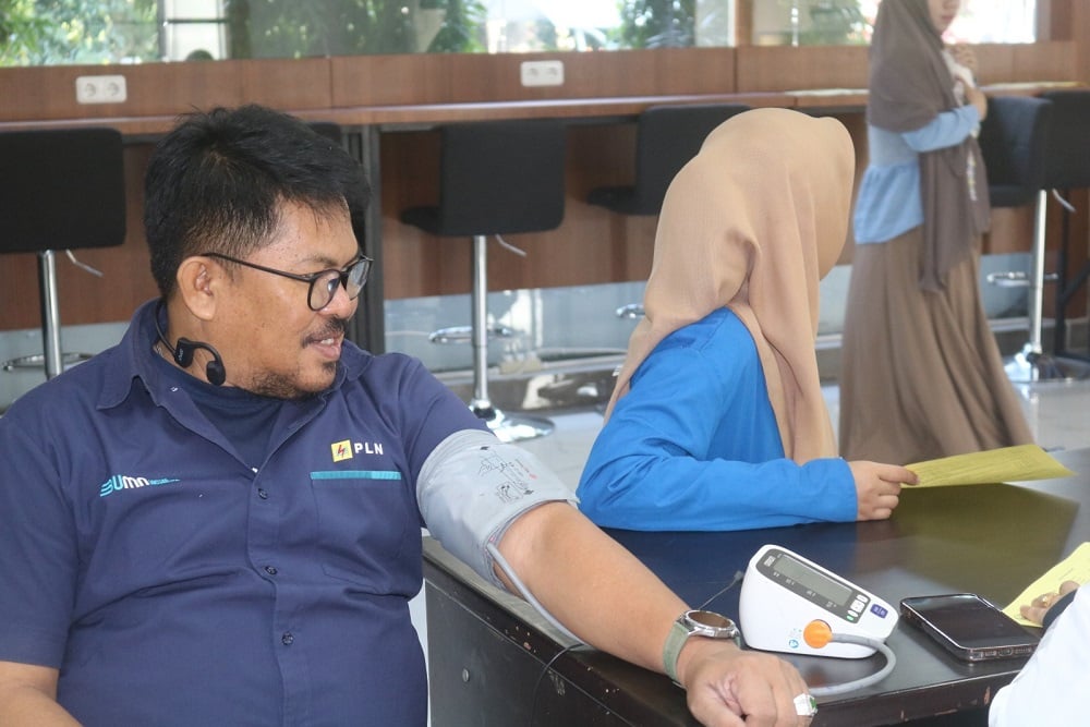  Rayakan Hari Kemerdekaan, PLN dan UPT Sulsel Adakan Donor Darah