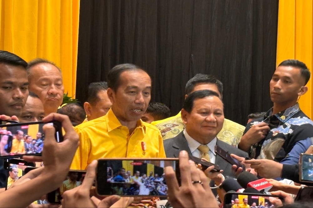  Bahlil Pangling Jokowi Pakai Baju Kuning: Saya Pikir Kader Baru Golkar