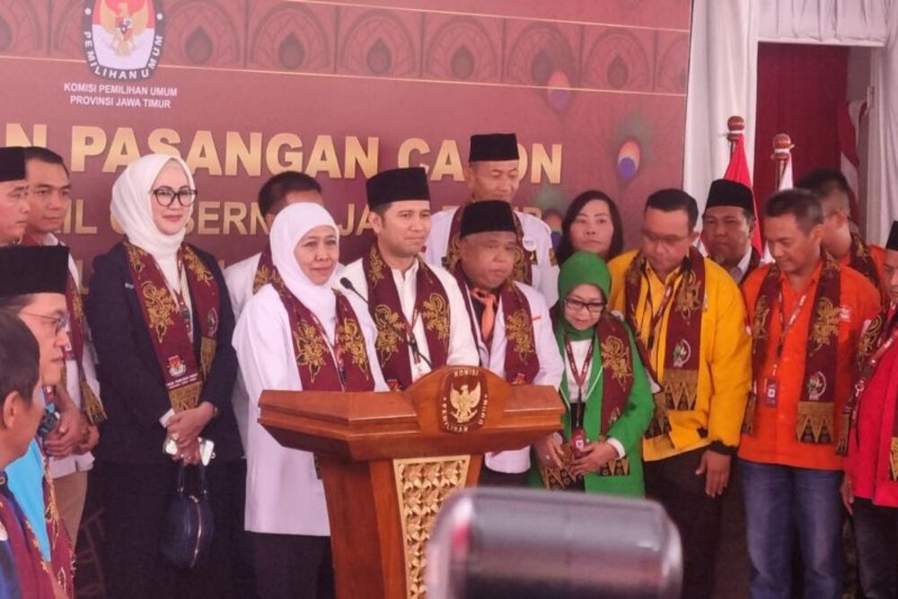  Pilgub Jatim 2024, KPU Terima Pendaftaran Khofifah dan Emil, Lanjut Tes Kesehatan