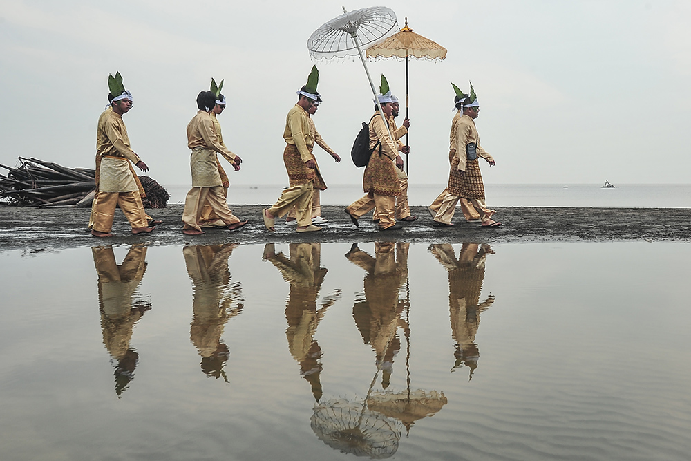  Puncak Tradisi Mandi Safar di Jambi