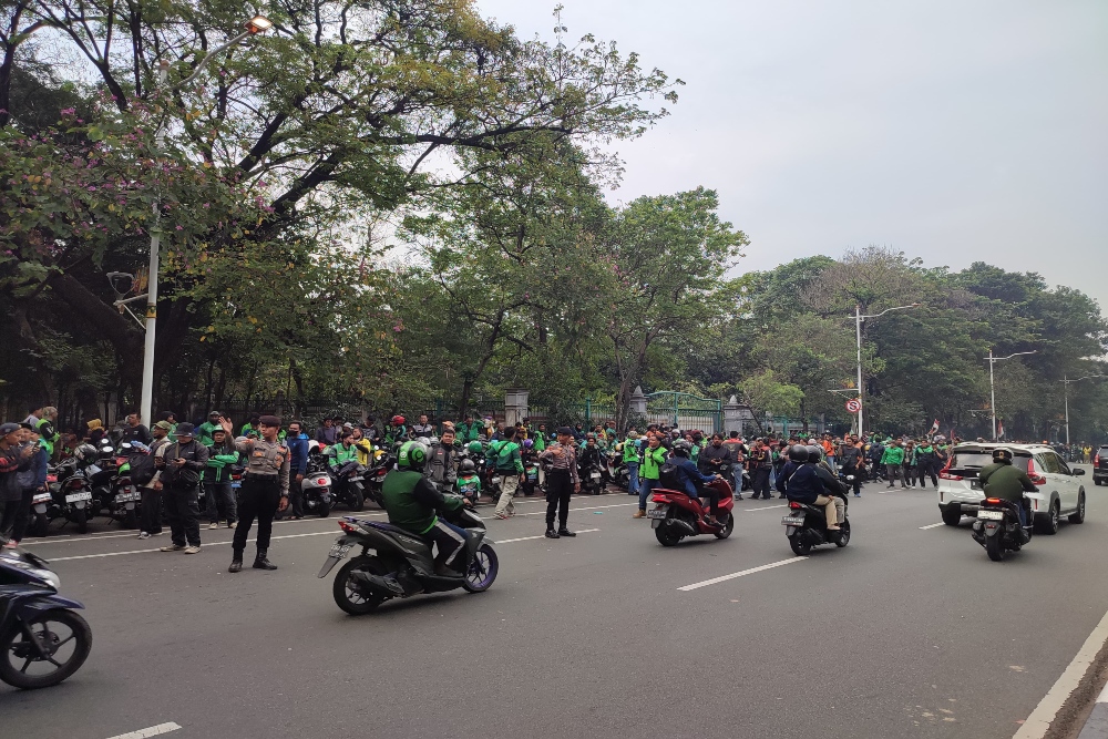  Pengemudi Ojol yang Tak Ikut Demo Mulai di-'Sweeping'