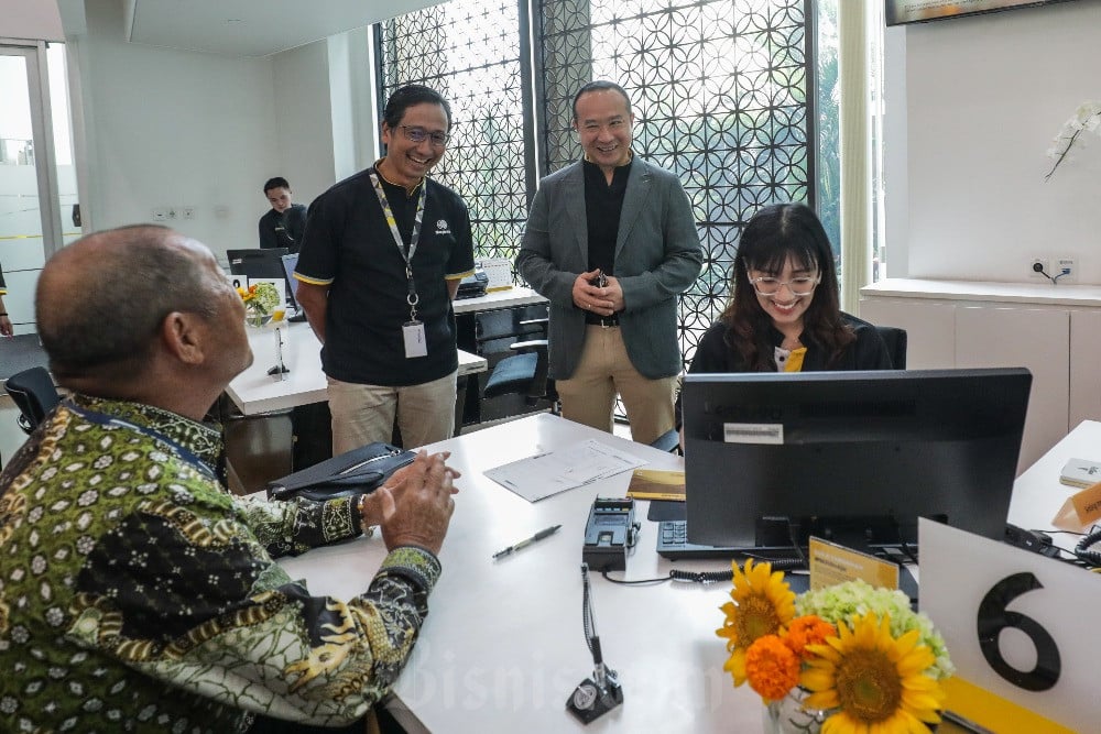  Maybank Indonesia Sambut Hari Pelanggan Nasional