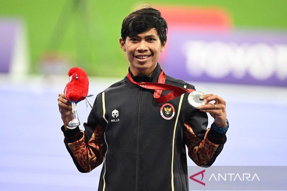  Saptoyogo Pecahkan Rekor Asia di Paralimpiade Paris 2024, Jokowi Ucapkan Selamat