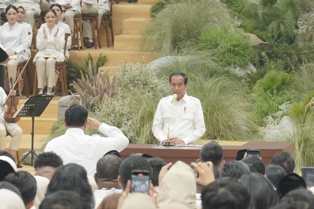  Momen Prabowo Beri Salam Hormat ke Jokowi saat Rapimnas Gerindra