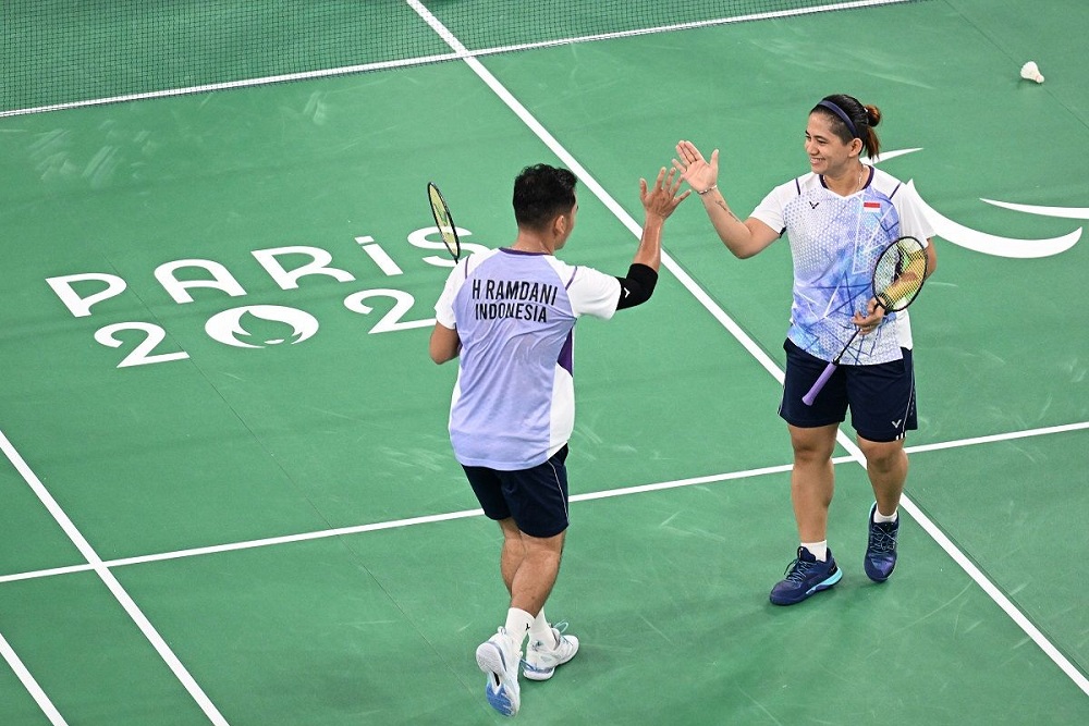  Menangi Perang Saudara, Hikmat/Leani Raih Medali Emas Paralimpiade Paris 2024