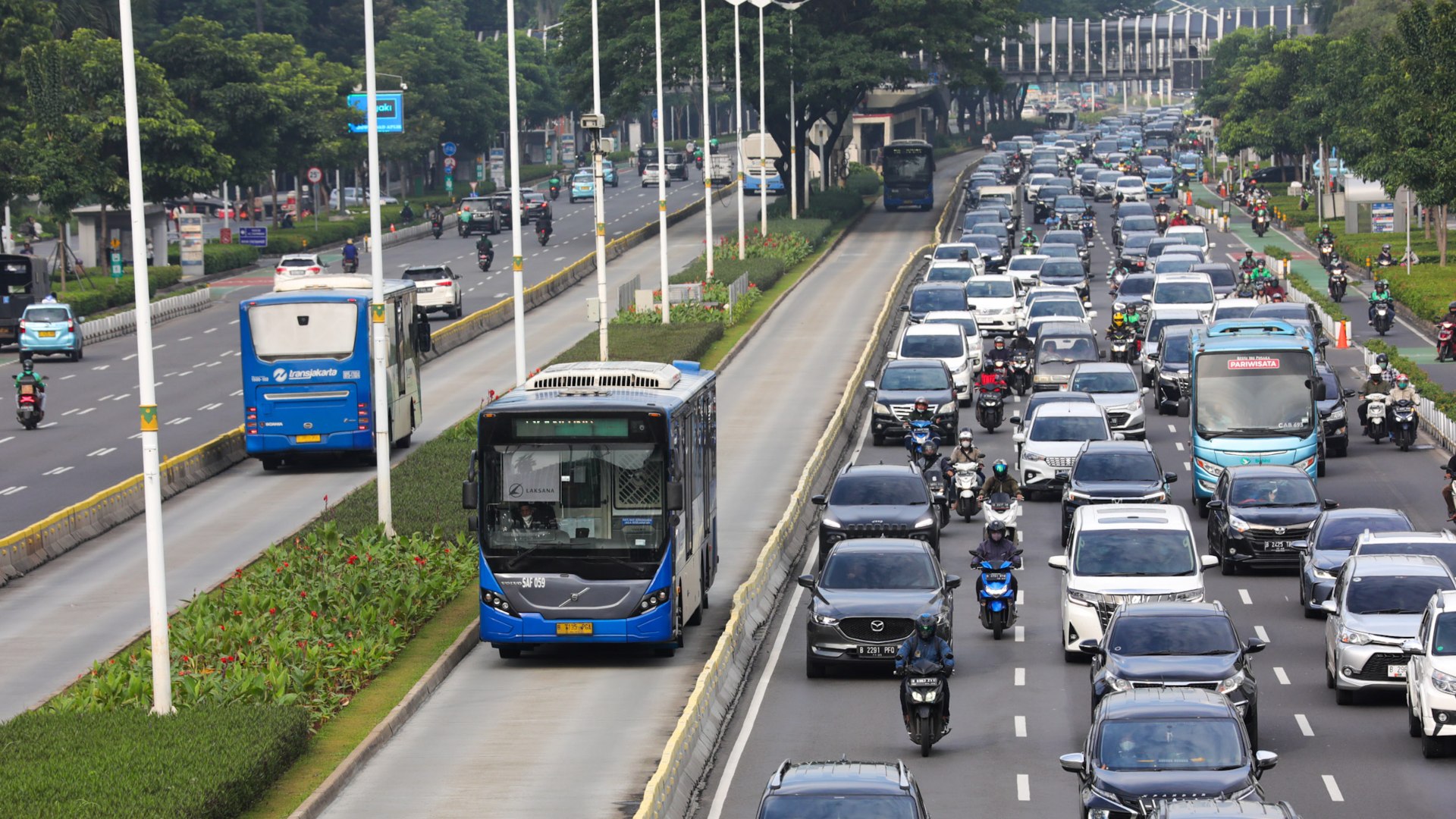  Pendapatan Riil Masyarakat Anjlok, Aneka Insentif dan Diskon Pajak Pemerintah Tak Efektif?