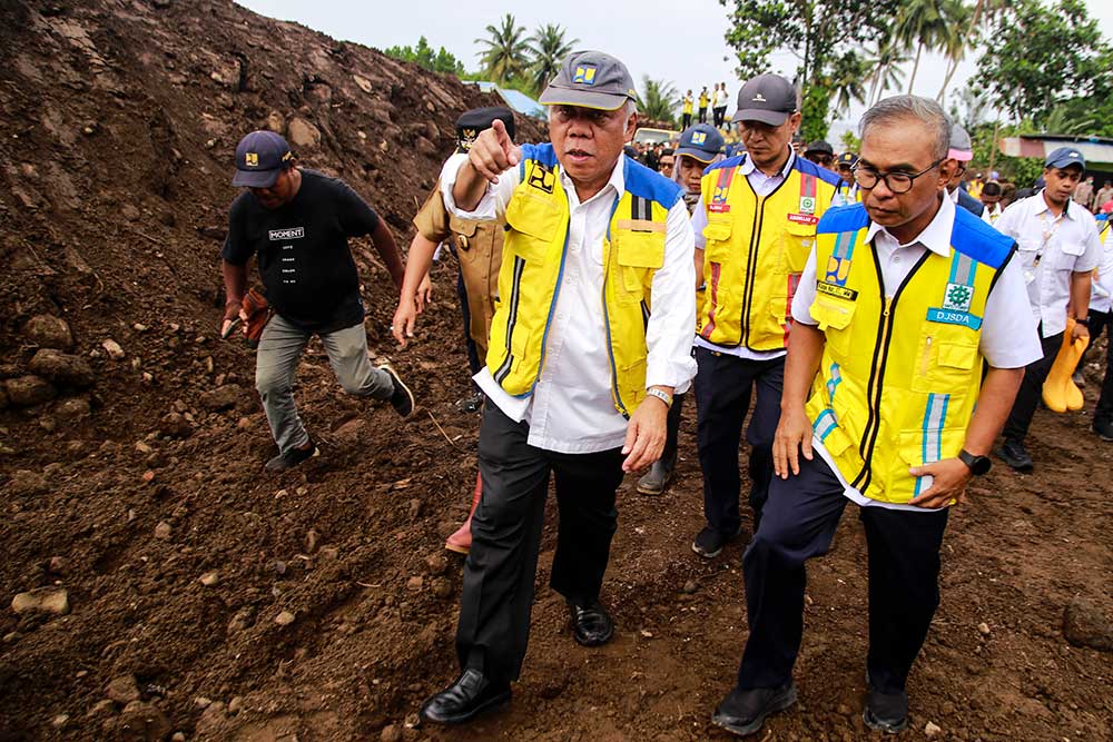  Menteri PUPR Basuki Hadimuljono Tinjau Lokasi Pascabanjir Bandang di Ternate