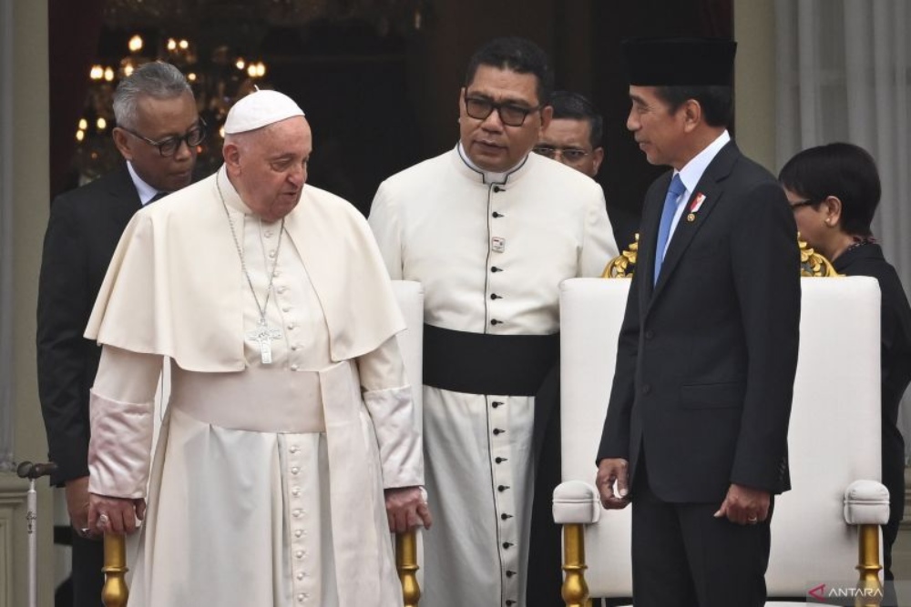  Jokowi Sambut Paus Fransiskus di Istana: Prabowo, Luhut, hingga Pramono Anung Hadir
