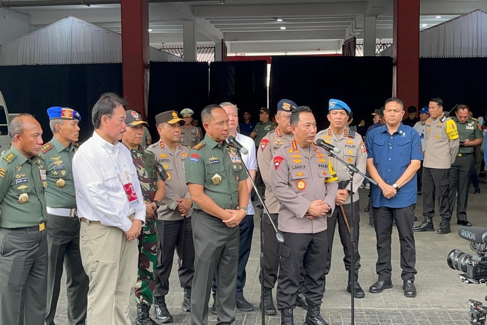  Kapolri dan Panglima TNI Cek Pengamanan Misa Agung Paus Fransiskus di GBK