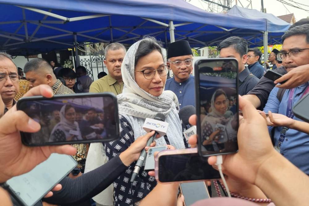  Ini Kenangan Manis Menkeu Sri Mulyani di FEUI Bersama Faisal Basri