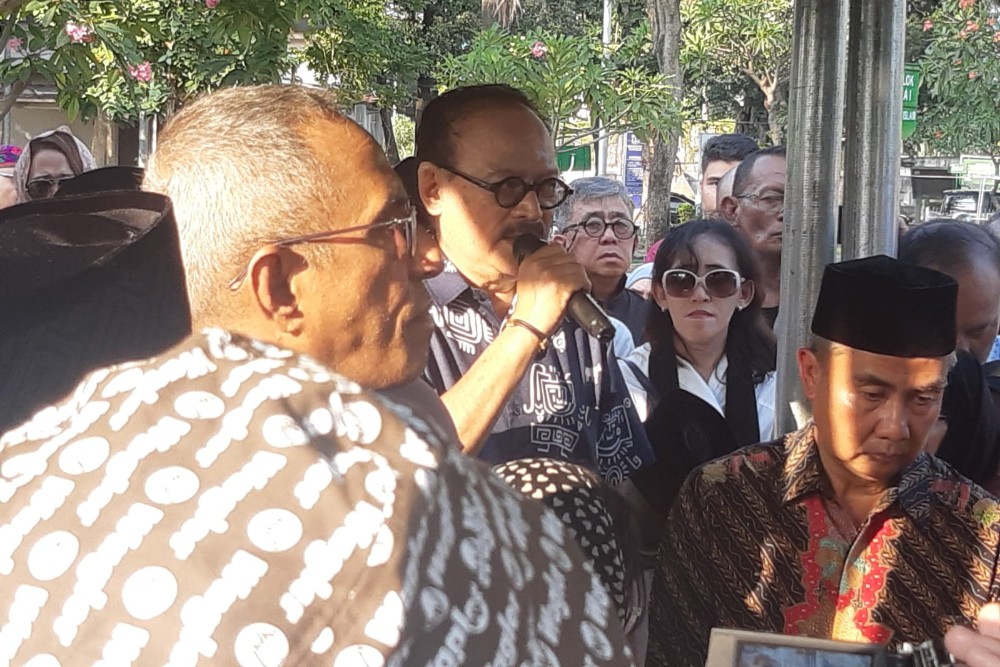  Eros Djarot dan 2 Menteri Kabinet Jokowi Hadir di Pemakaman Faisal Basri