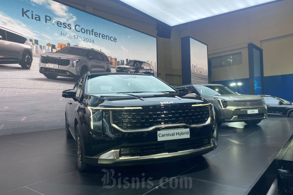 PT Kreta Indo Artha (KIA) boyong 3 model mobil terbarunya yakni Kia EV9 varian Earth, The New Kia Carnival Hybrid, dan The New Kia Seltos di GIIAS 2024, ICE BSD, Tangerang/Bisnis-Afiffah Rahmah