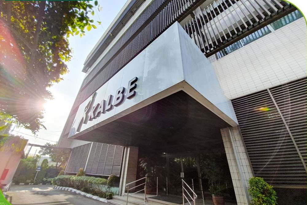 Gedung Kalbe Farma. PT Kalbe Farma Tbk. (KLBF) mengungkap strategi ekspornya ke berbagai negara termasuk ke Timur Tengah dan Afrika./instagram kalbefarma