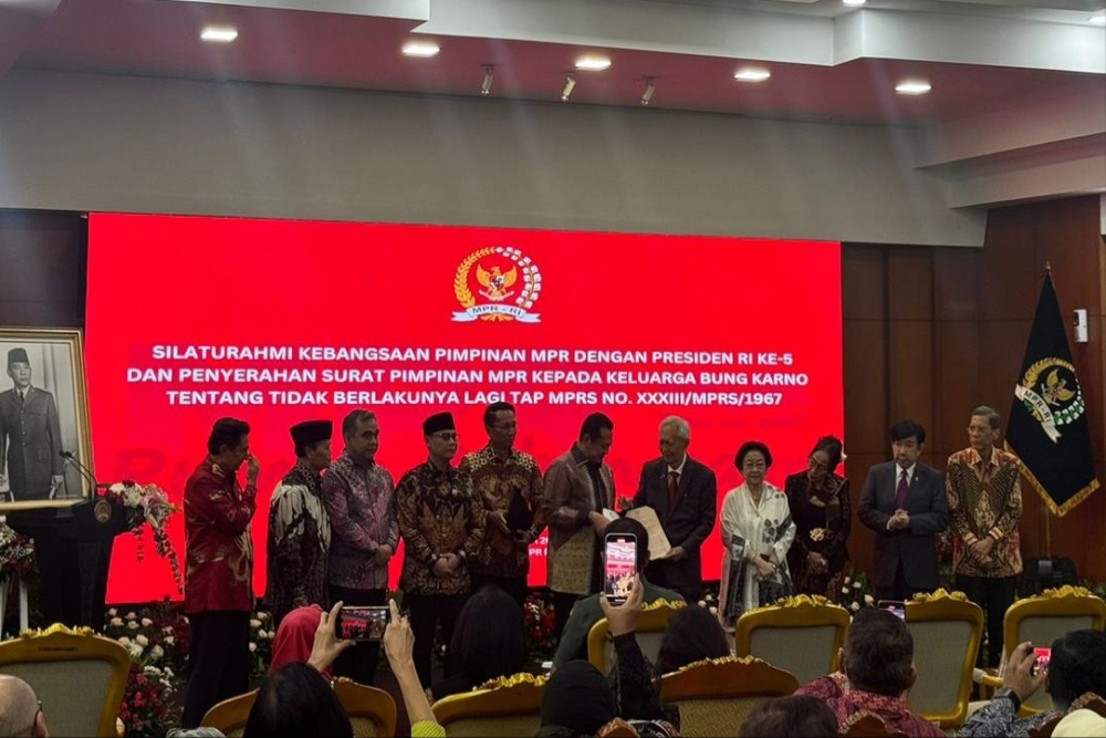 Silaturahmi kebangsaan MPR RI bersama anak Presiden RI ke-1 Soekarno, mulai dari Guntur Soekarnoputra hingga Megawati Soekarnoputri di komplek Senayan, Senin (9/9/2024)/Bisnis-Anshary Madya Sukma
