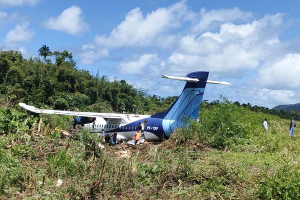  Pesawat Trigana Air PK YSP ATR 42-500 Tergelincir