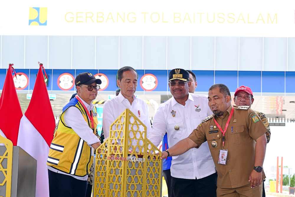  Resmikan 4 Ruas, Jokowi Targetkan Tol Trans Sumatra Bisa Tersambung 1.100 Km Tahun ini