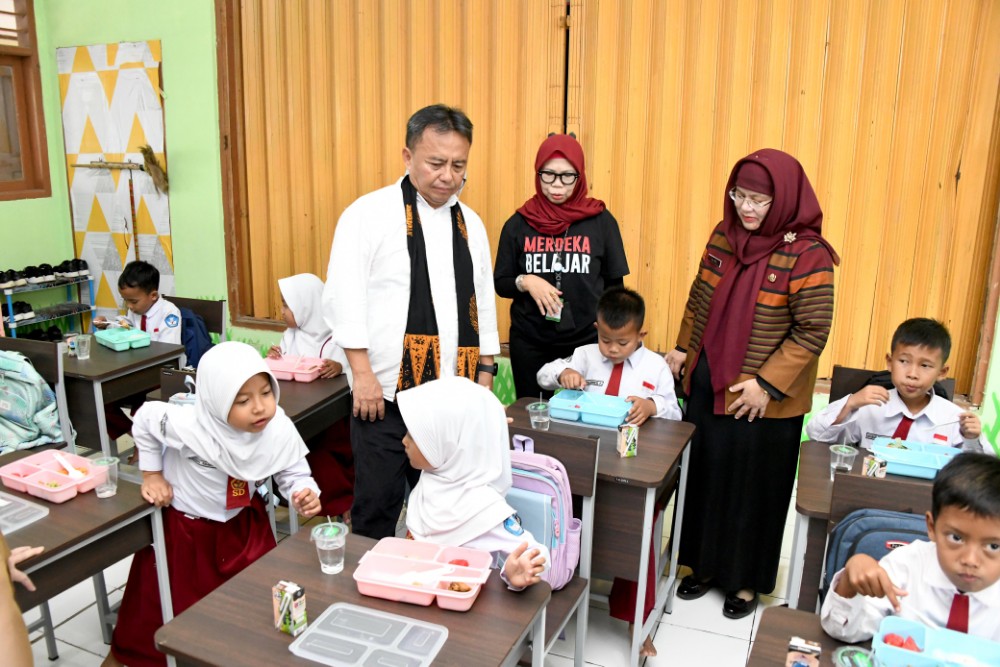  Uji Coba Program Makan Siang Bergizi Akan Digelar di Sukabumi, Majalengka dan Subang
