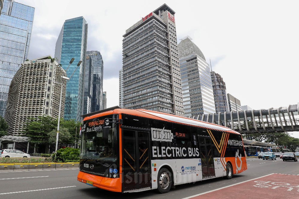  PT Pindad Bidik Bus Listrik untuk Transjakarta Kantongi TKDN 40%