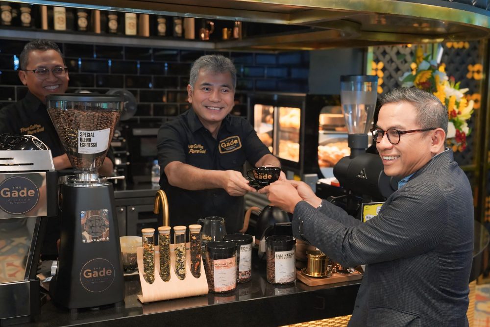  Jadi Spot Nongkrong Baru, The Gade Coffee and Gold Hadir di Menara Brilian