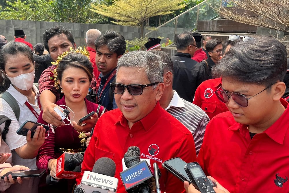  Hasto Kristanto: PDIP Sering Dianggap Oposisi saat Masih Mesra dengan Jokowi