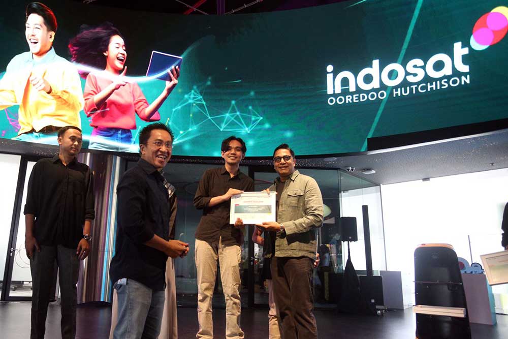  Indosat Berikan Beasiswa Melalui Program IDCamp 2024