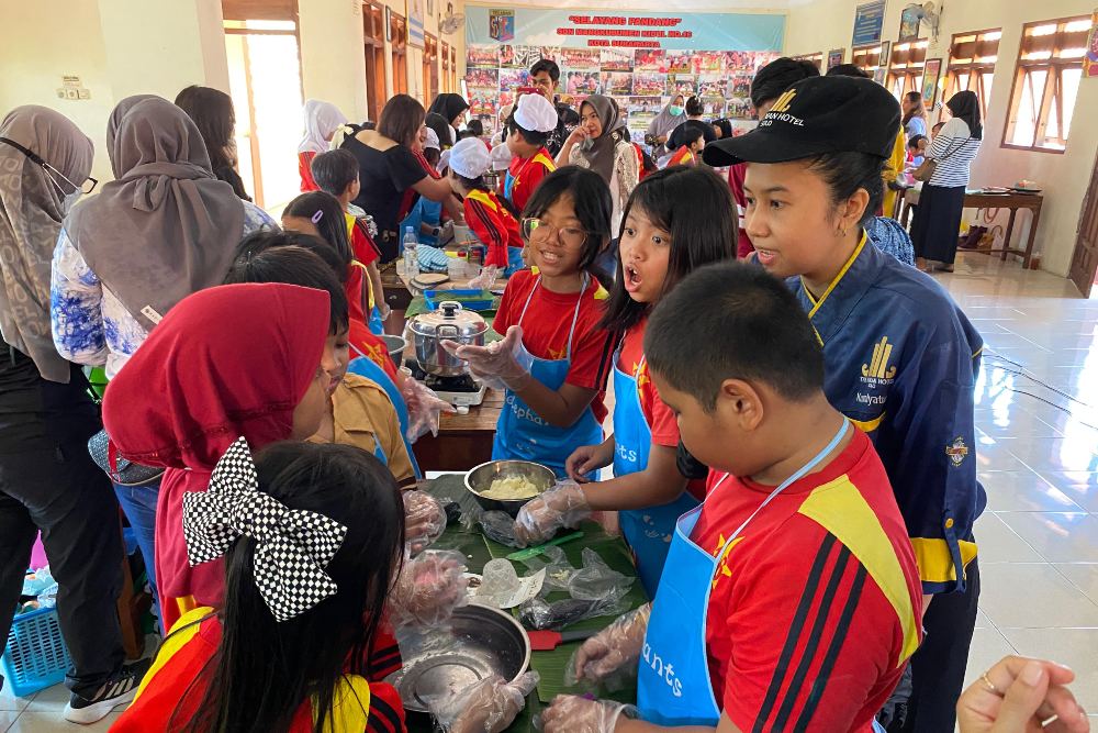  The Sunan Hotel Solo Ajak Anak-anak Memasak Kreasi Getuk Singkong