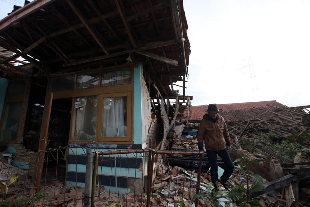  Korban Gempa di Kabupaten Bandung Kekurangan Tenda dan Logistik