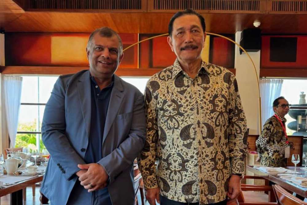  Bos AirAsia Tony Fernandez Sebut Luhut Menteri Terhebat