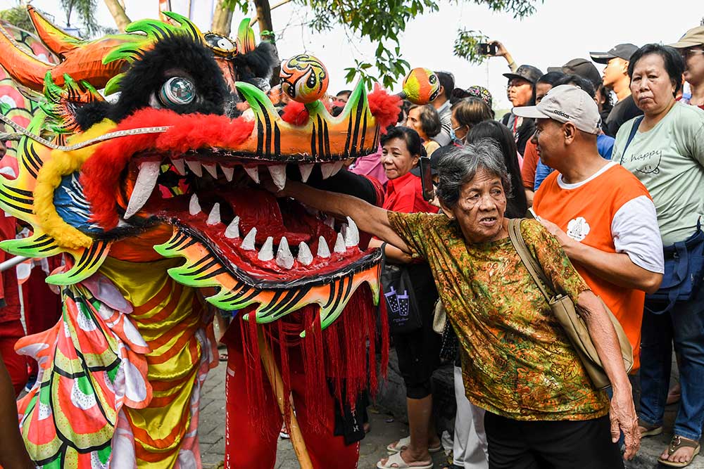  Kirab budaya Gotong Toapekong di Kota Tangerang