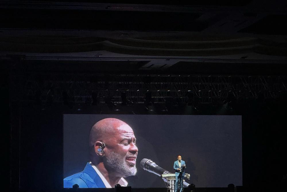  Konser Intimate Brian Mcknight Tuntaskan Kerinduan Penggemar di Jakarta