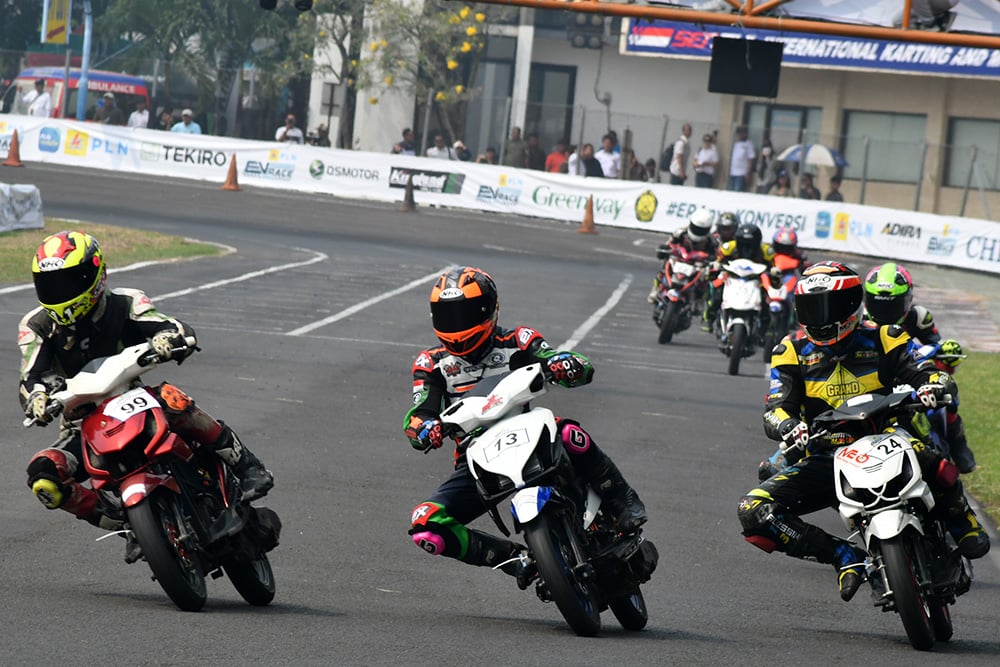  Balap Sepeda Motor Listrik di Sirkuit Sentul Karting Bogor