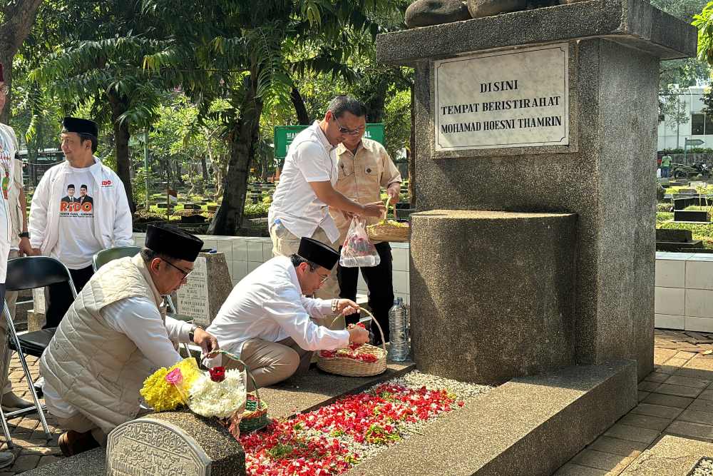  Kampanye Perdana, Ridwan Kamil-Suswono Ziarah ke Makam Tokoh Pahlawan dan Betawi