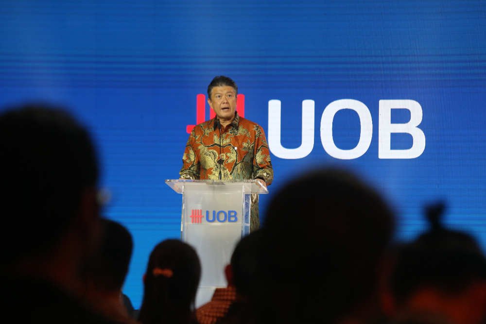 Presiden Direktur PT Bank UOB Indonesia Hendra Gunawan memberikan sambutan dalam acara UOB Economic Outlook 2025 di Jakarta, Rabu (25/9/2024). / dok. UOB Indonesia