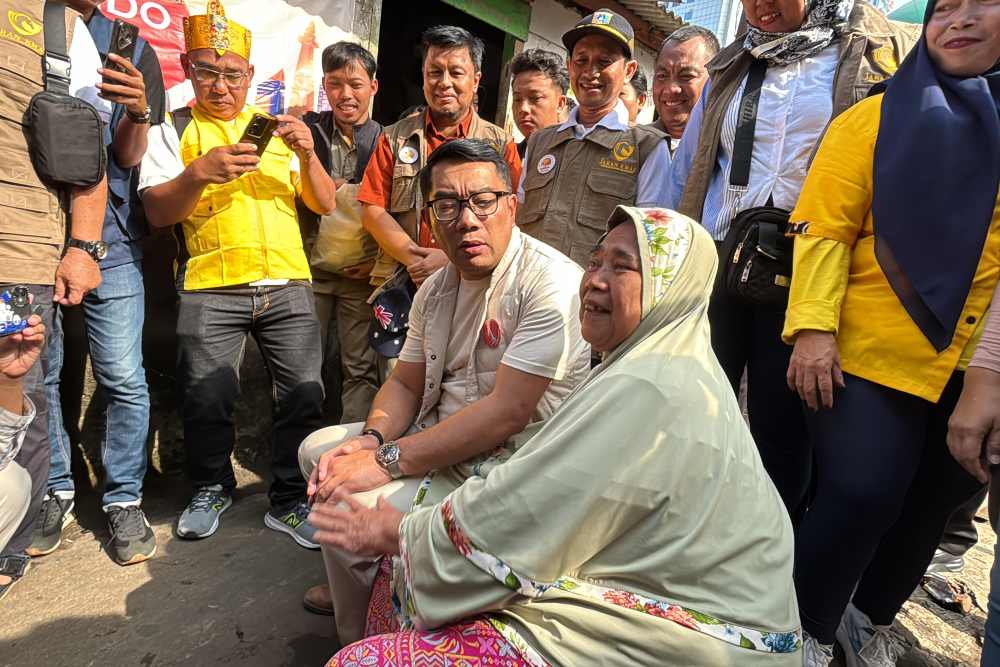  Bagi-Bagi Coklat Saat Blusukan di Pancoran, Ridwan Kamil: Bisa Bikin Kenyang