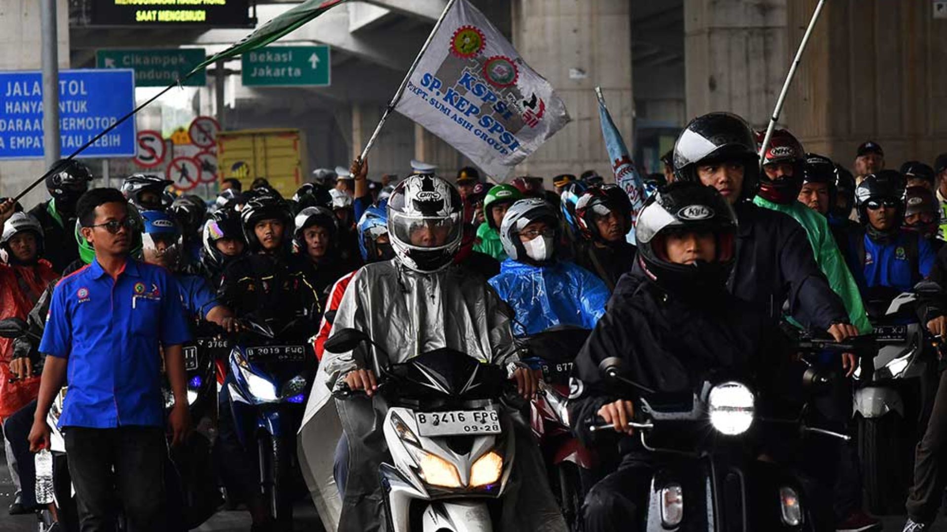  Menilik Kenaikan UMP selama 10 Tahun Pemerintahan Jokowi