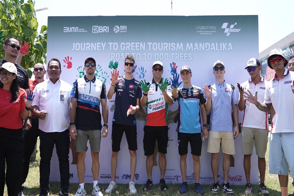  Dorong “Pariwisata Hijau” Mandalika, BRI Ajak Pembalap MotoGP Tanam Pohon