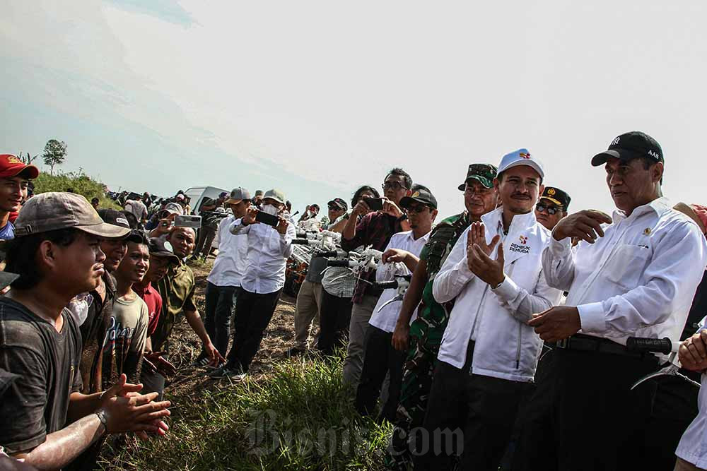  Proses Cetak Sawah di Kawasan Lumbung Pangan Kapuas