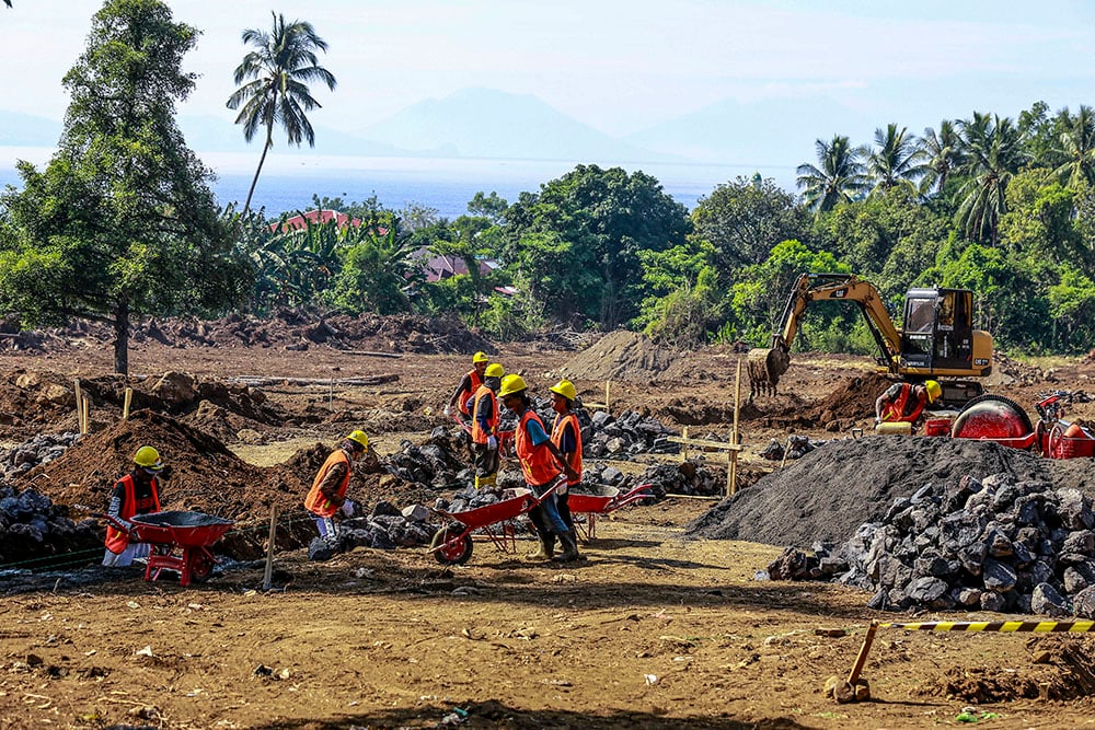  Pembangunan Hunian Tetap Untuk Warga Korban Banjir Bandang Rua