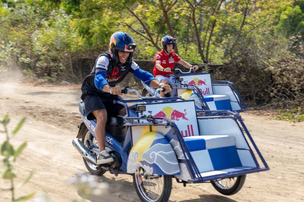  Kocak, Momen Pebalap MotoGP Balapan Becak, Ada Jorge Martin dan Pedro Acosta