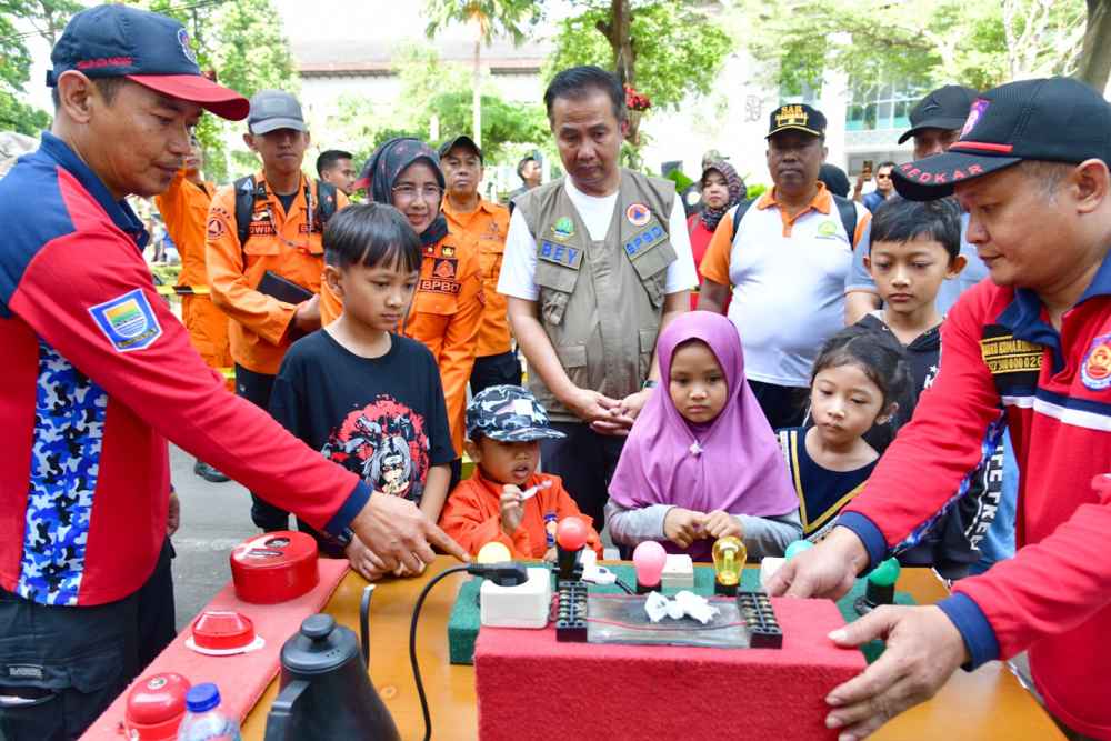  Bey Machmudin Apresiasi "Anak Jabar Sadar Bencana"