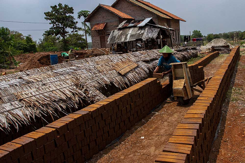  Realisasi Penyaluran Kredit Usaha Rakyat (KUR) Telah Mencapai Rp209,84 Triliun