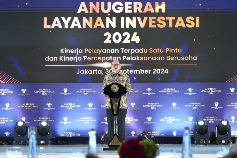  Menteri Investasi Beri Penghargaan Layanan Investasi 2024 Terbaik