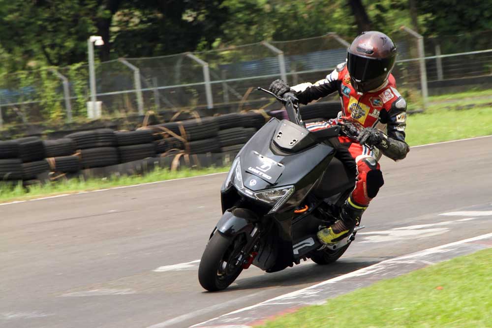  United E-Motor TX3000 Jalani Endurance Test di Sirkuit Sentul