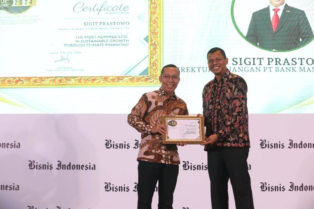  TOP BUMN Awards 2024: Dirkeu Bank Mandiri Sigit Prastowo Raih The Most Admired CFO