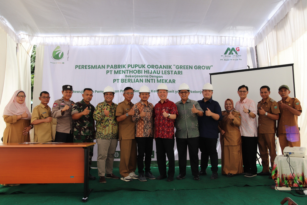 Peresmian fasilitas produksi pabrik pupuk kompos granul berbahan baku janjang kosong (jankos) sawit di Palembang, Sumatra Selatan, pada Selasa (1/10/2024). / dok. Mahkota Group (MGRO)